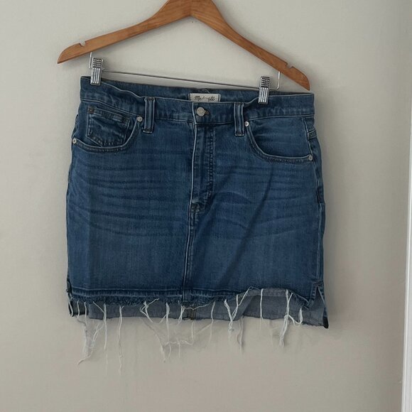Madewell Denim Raw Hem Mini Skirt Size 31 / 12 - Picture 1 of 5